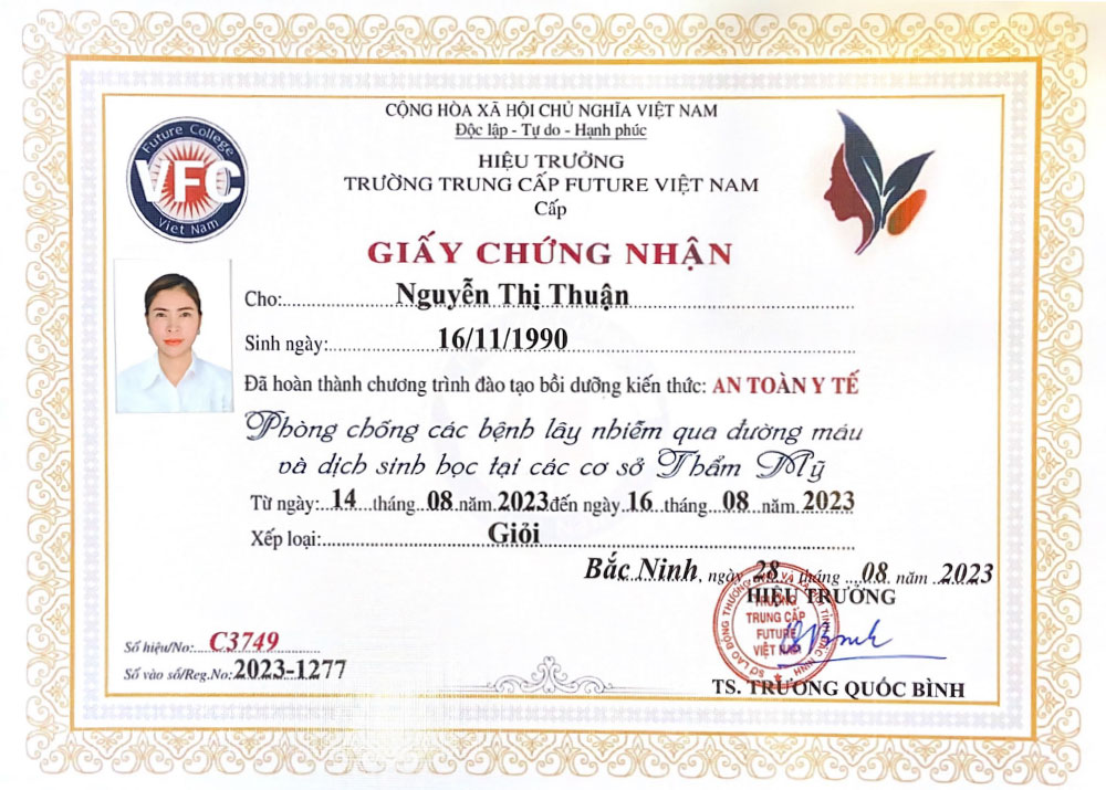 Chứng chỉ của chuyên gia Vicky Thuận