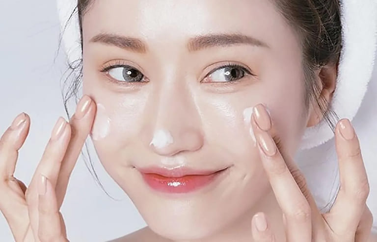 mới nặn mụn xong nên làm gì