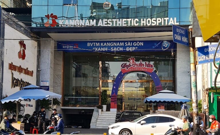 trị mụn lưng ở spa