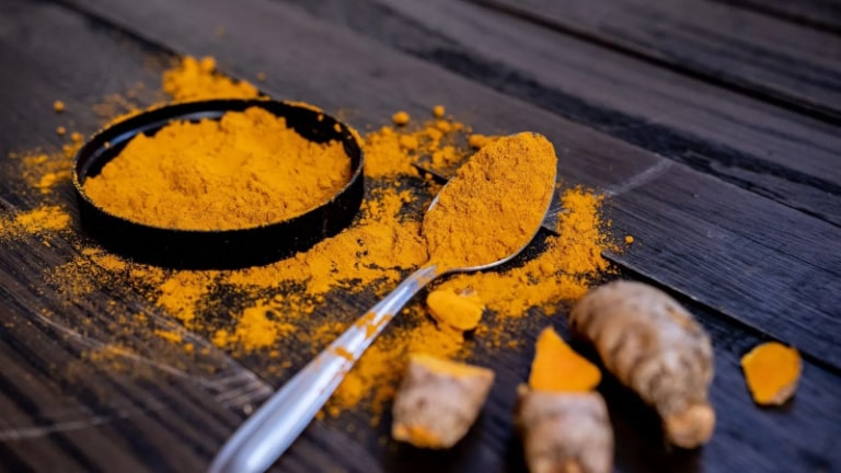 Cách trị máu bầm sau khi nặn mụn đảm bảo hiệu quả