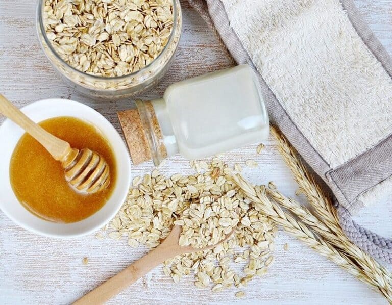 trị mụn bằng mật ong