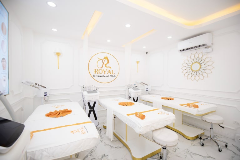 Nặn mụn quận 4 chất lượng
